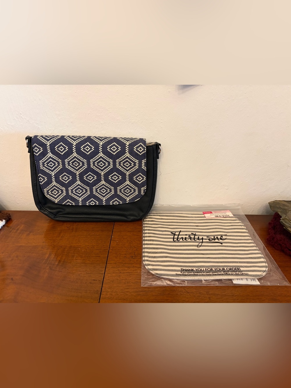 Thirty-One 31 Studio Classic purse base with 2 flaps **READ**